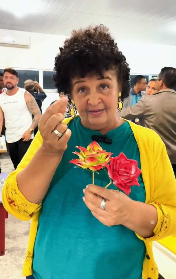 Camacã: Prefeitura ofereceu Curso de Flores Artificiais

